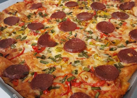 Hazır Yufkadan Pratik Pizza Tarifi